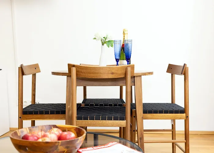 Apartment Stylish With Free Parking *